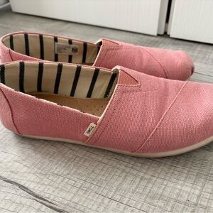 Toms “Rosette” Pink Canvas Slip-Ons